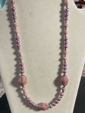 ✔️✔️Handcrafted Pink Beaded Women's Necklace